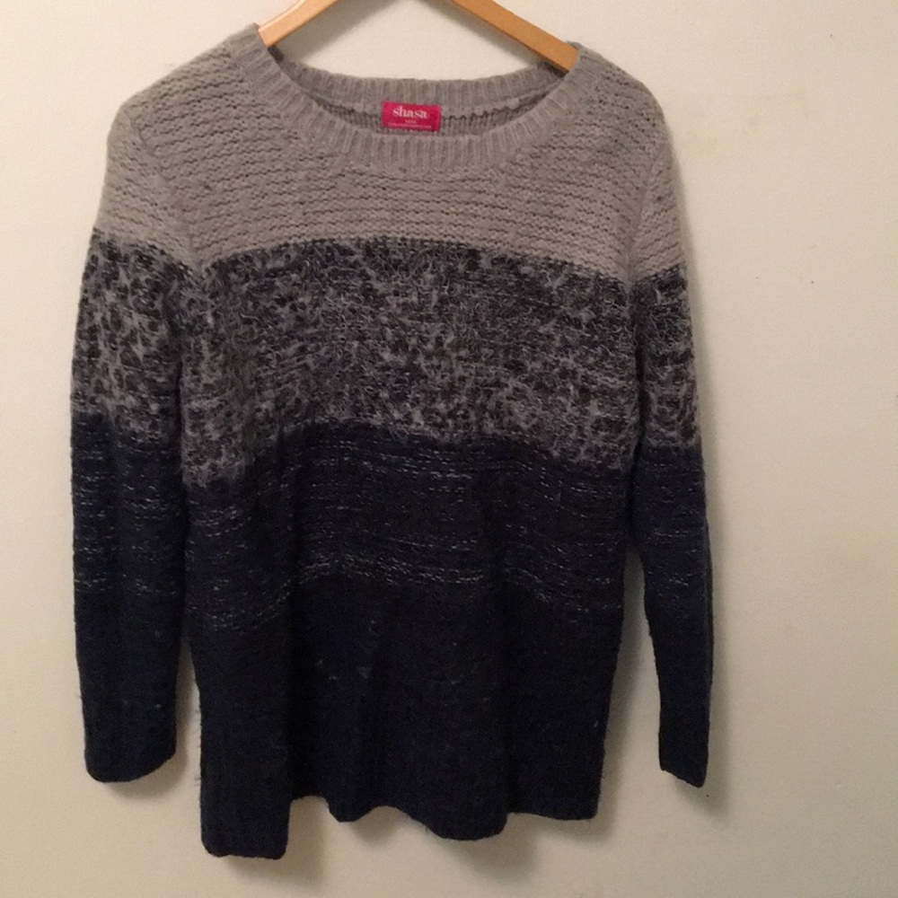 Sweater - Picture 3 of 5